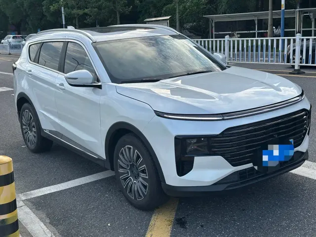 Jetour X70 Plus — Фото автомобиля 3