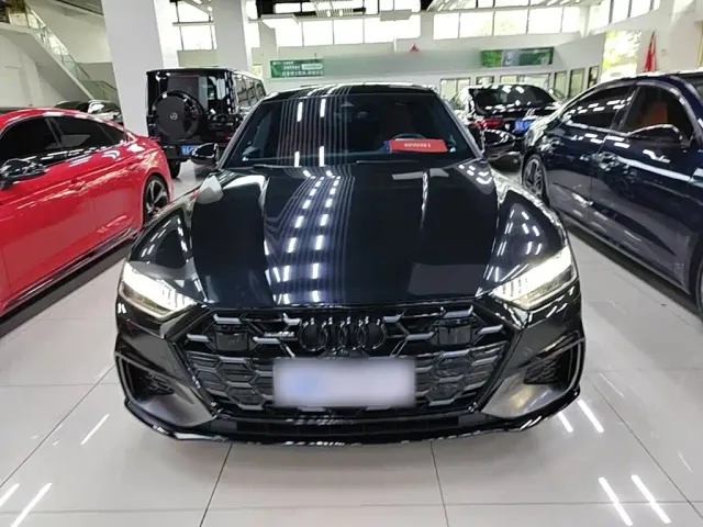 Audi A7L — Фото автомобиля 2