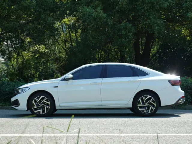 Volkswagen Sagitar — Фото автомобиля 3