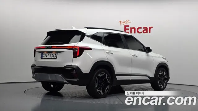 Kia Seltos Новый Seltos Бензин 2.0 2WD — Фото автомобиля 2