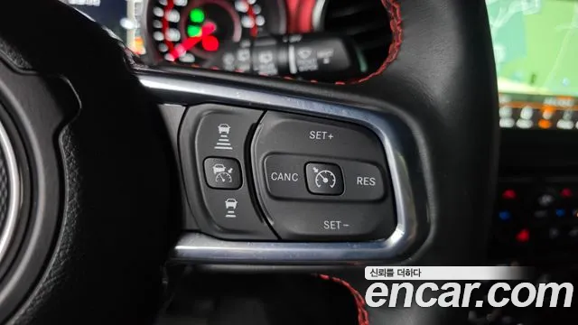 Jeep Wrangler — Фото автомобиля 28