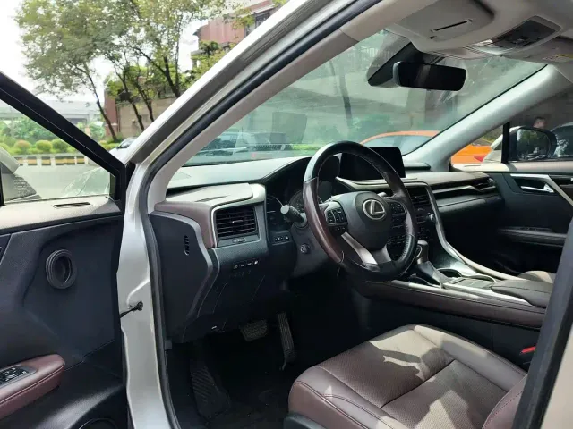 Lexus RX — Фото автомобиля 12