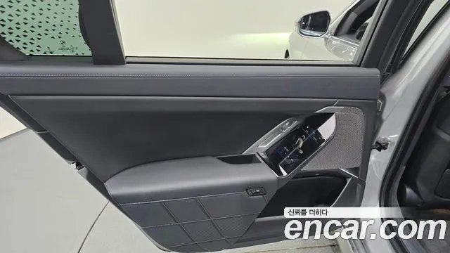 BMW 7-Series 7 серия (G70) 740i sDrive Design Pure Excellence — Фото автомобиля 18