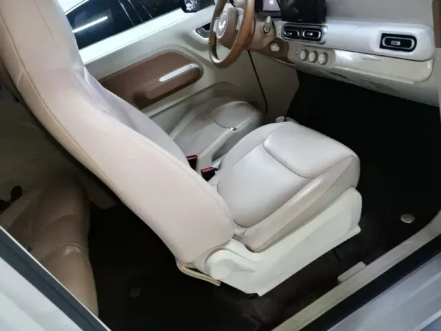 Wuling Hongguang Mini EV — Фото автомобиля 24
