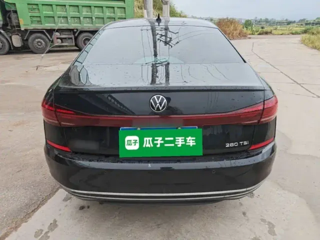 Volkswagen Passat — Фото автомобиля 5