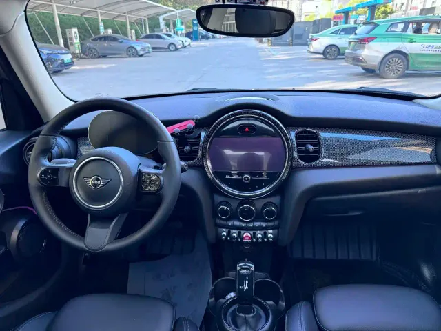 MINI Hatch — Фото автомобиля 8