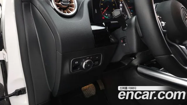 Mercedes-Benz EQA — Фото автомобиля 13