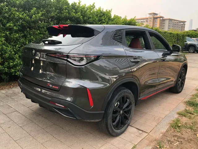 Changan X5 Plus — Фото автомобиля 2