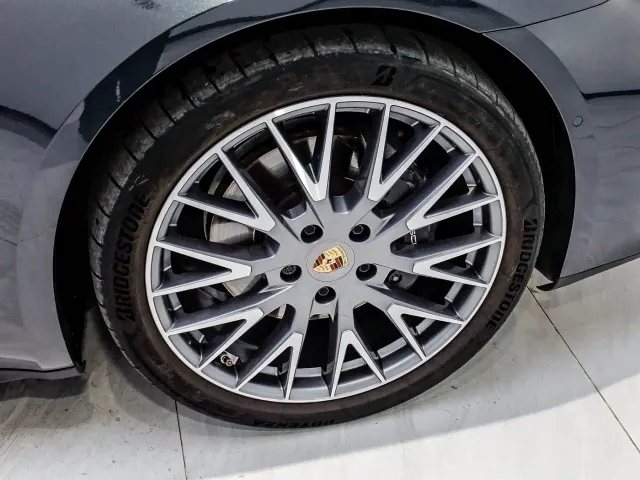 Porsche Panamera — Фото автомобиля 7