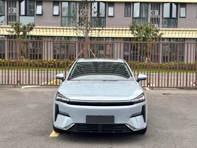 Geely Galaxy L6 — Фото автомобиля 2