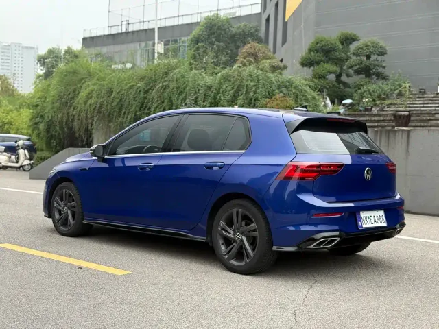 Volkswagen Golf — Фото автомобиля 5