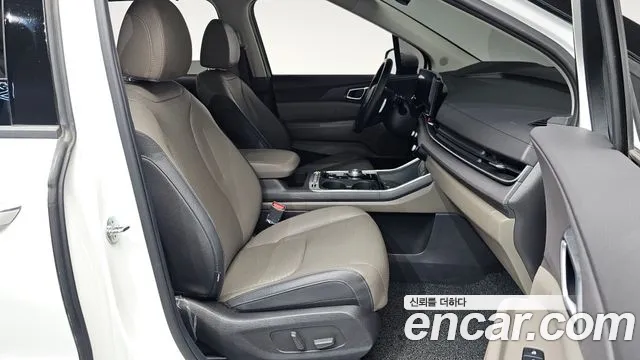 Kia Canival — Фото автомобиля 23