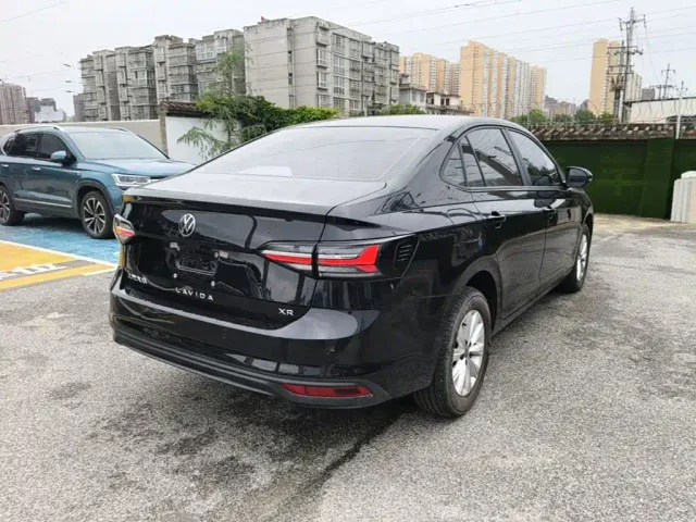 Volkswagen Lavida — Фото автомобиля 6