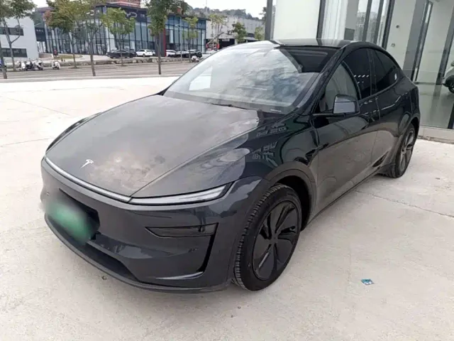 Фотография автомобиля — Tesla Model Y