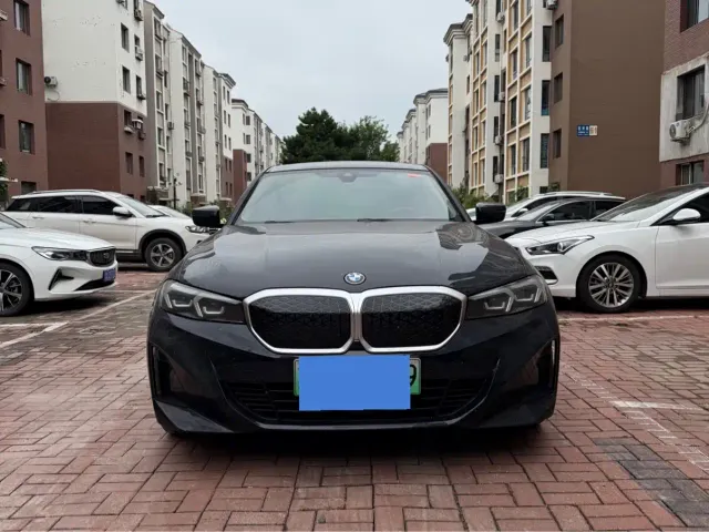 BMW i3 — Фото автомобиля 3