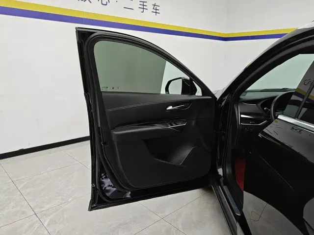 Cadillac XT4 — Фото автомобиля 7