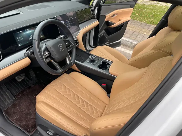BYD Song L DM-i — Фото автомобиля 11