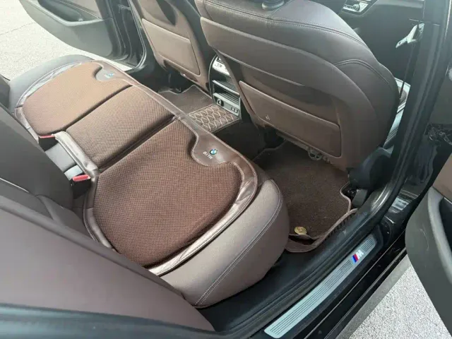 BMW 5 Series — Фото автомобиля 11