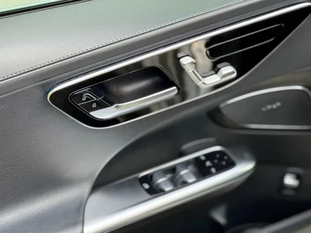 Mercedes-Benz C-Class — Фото автомобиля 25