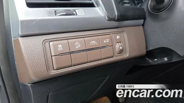 KG_Mobility_Ssangyong Rexton All Rexton Дизель 2.2 4WD — Фото автомобиля 13