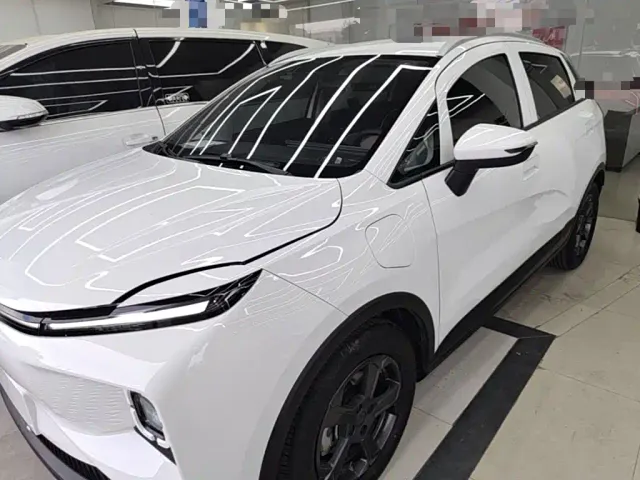 Фотография автомобиля — Geely Geometry E Firefly