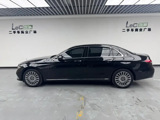 Mercedes-Benz E-Class — Фото автомобиля 7