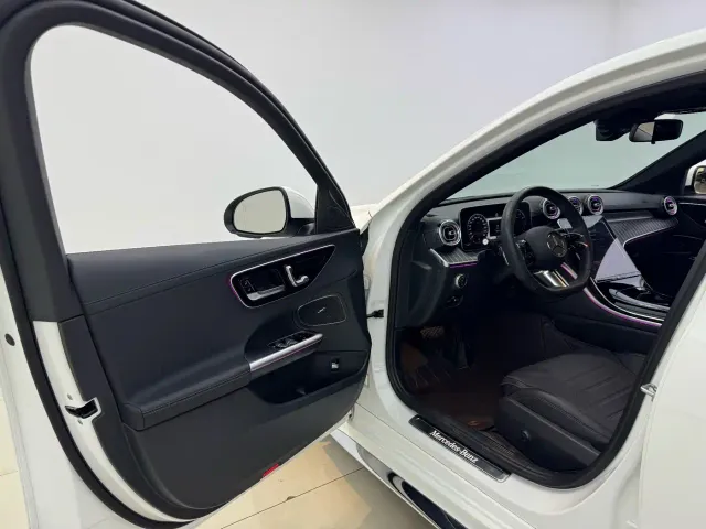 Mercedes-Benz C-Class — Фото автомобиля 4