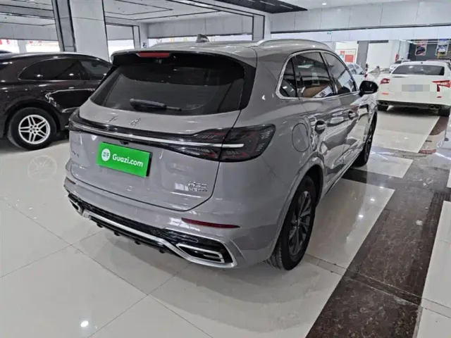 Hongqi HS5 — Фото автомобиля 6