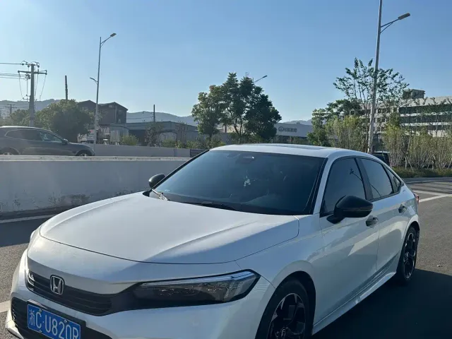 Honda Civic — Фото автомобиля 2