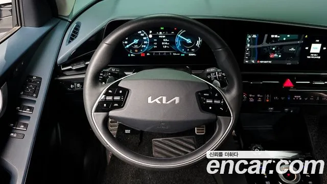 Kia Niro — Фото автомобиля 13