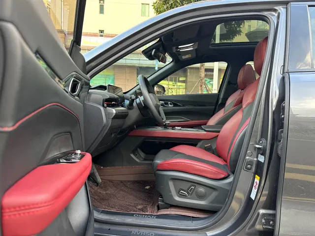 Changan Z6 — Фото автомобиля 11