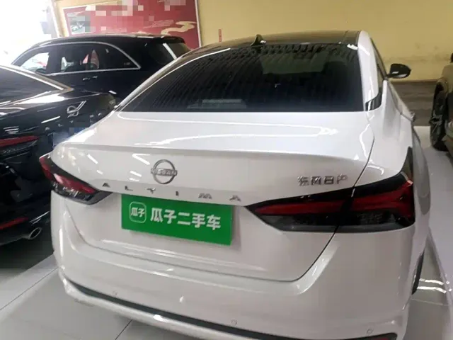 Nissan Teana — Фото автомобиля 5