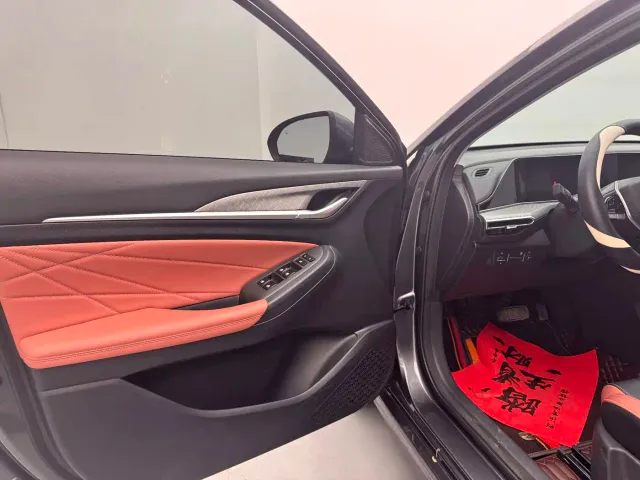 Changan Eado — Фото автомобиля 8
