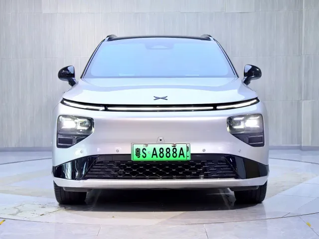 Xpeng G9 — Фото автомобиля 2