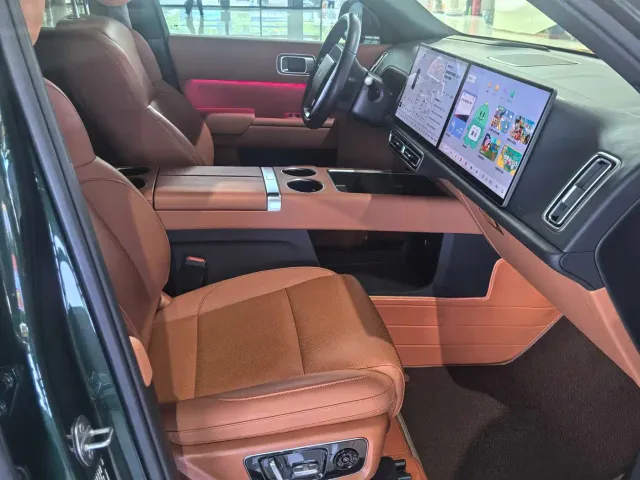 Li Auto L8 — Фото автомобиля 6