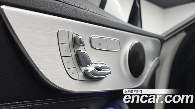 Mercedes-Benz C-Class — Фото автомобиля 28
