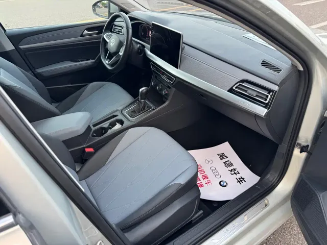 Volkswagen Lavida — Фото автомобиля 12
