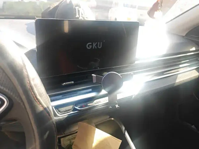 Geely Emgrand — Фото автомобиля 13
