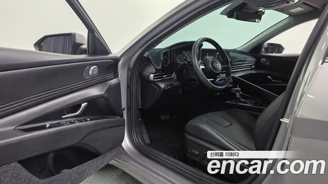 Hyundai Avante CN7 — Фото автомобиля 16