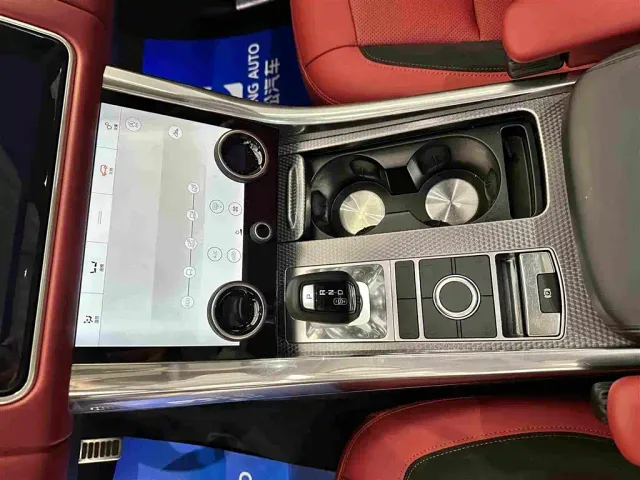 Land Rover Range Rover Sport — Фото автомобиля 10