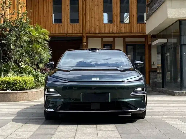 Geely Galaxy Xingyao 8 — Фото автомобиля 23