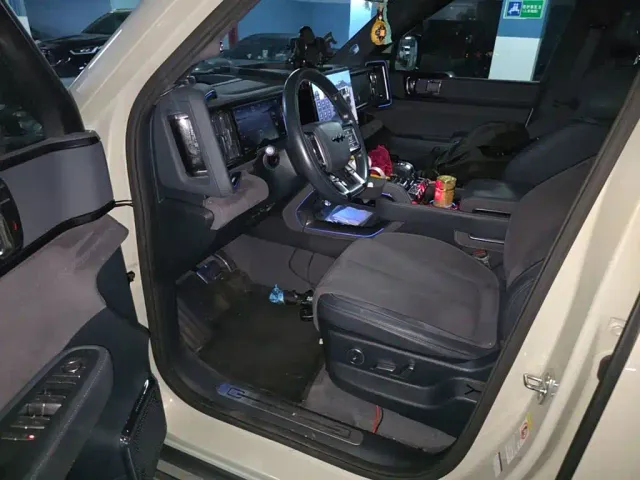 BYD FangChengBao Leopard 5 — Фото автомобиля 19
