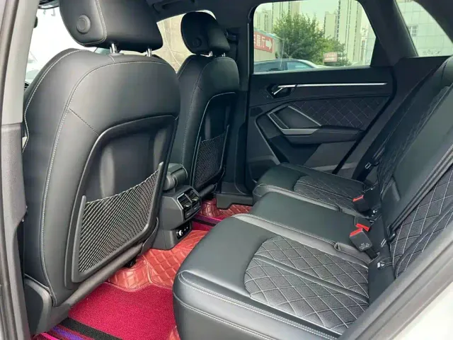Audi Q3 — Фото автомобиля 12