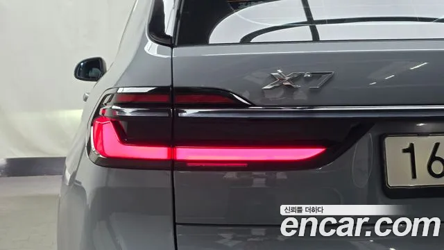 BMW X7 xDrive 40d M Sport 7 мест — Фото автомобиля 20