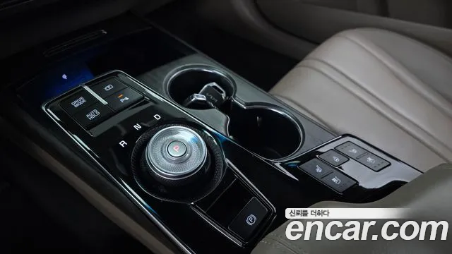 Kia K8 Hybrid — Фото автомобиля 9