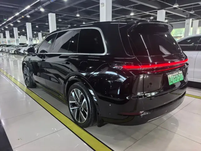 Li Auto L9 — Фото автомобиля 6