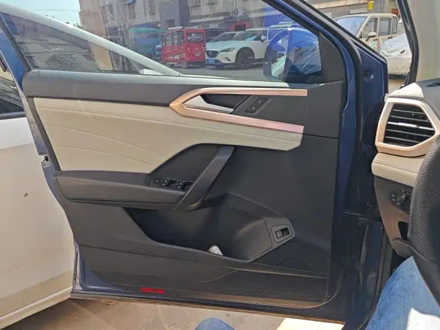 Volkswagen Tharu — Фото автомобиля 7
