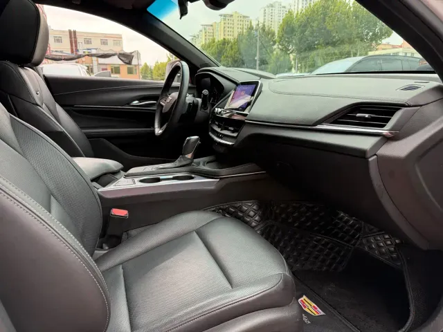 Cadillac CT4 — Фото автомобиля 12