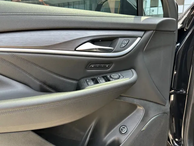 Buick Enclave — Фото автомобиля 6