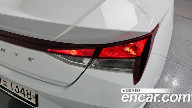 Hyundai AVANTE Avante (CN7) — Фото автомобиля 23